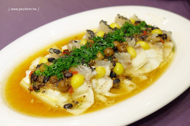 僑園大飯店┃台中西屯美食：郭泰王師傅監製的片填鴨合餐，享受一鴨四吃的美食享饗，5人同行不到$2500元，台中聚餐宴會的好選擇 @飛天璇的口袋