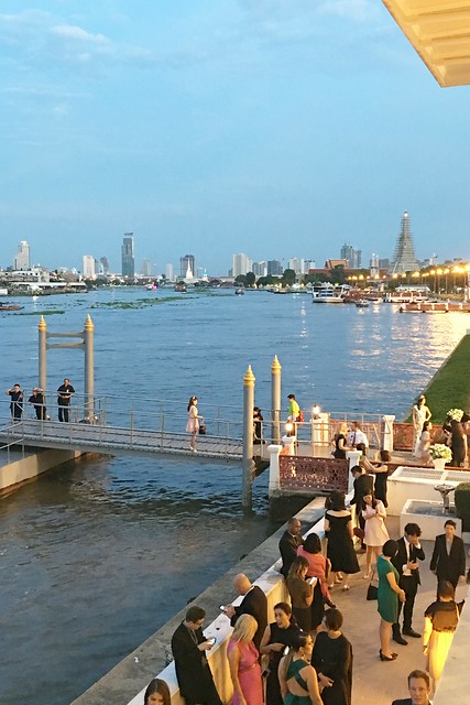 泰國曼谷｜曼谷自由行Day1｜香格里拉飯店&rarr;曼谷市區觀光&rarr;皇后藝廊&rarr;嘟嘟車&rarr;玉佛寺(大皇宮)&rarr;Supatra河濱餐廳&rarr;歡迎晚宴 @飛天璇的口袋