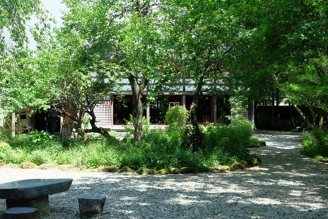 日本秋田旅遊景點┃秋田趴趴造Day2：角館TATETSU家和服體驗&rarr;角館武家屋敷(青柳家)&rarr;KURAKICHI和菓子&rarr;田澤湖(辰子、獨木舟)&rarr; 乳頭溫泉妙乃湯 @飛天璇的口袋