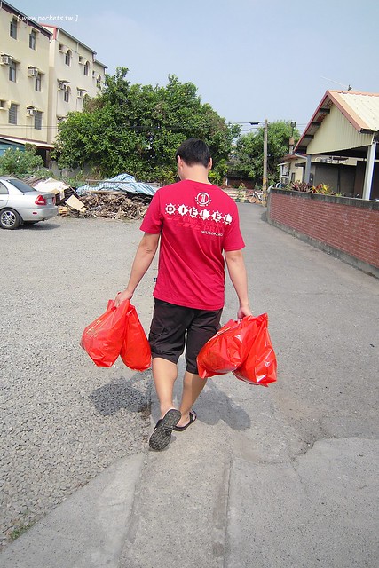 彰化田中｜進發香蔥蜜麻花．金黃酥脆的田中蜜麻花，鹹甜口味交織不黏牙，食尚玩家也來採訪 @飛天璇的口袋