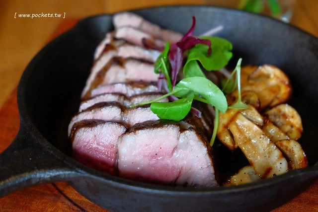 台中西區｜FORE restaurant，使用最古老的Grill烹調方式，位於台中美術館綠園道旁 @飛天璇的口袋