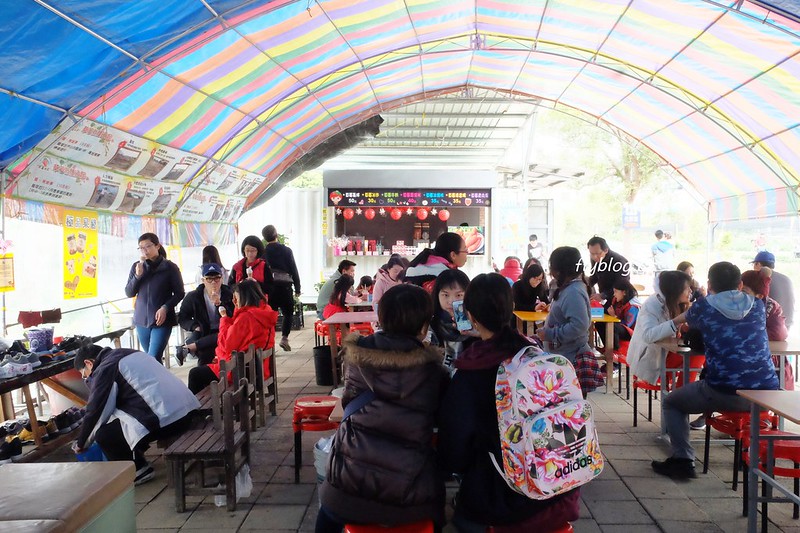 台中潭子｜草莓世界．採草莓不用到苗栗大湖，台中潭子就有草莓園，無毒有機草莓吃的安心 @飛天璇的口袋