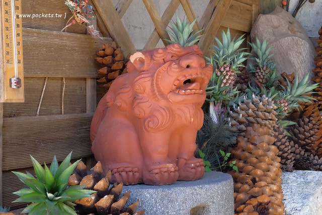 日本沖繩｜花人逢．かじんほう｜擁有無敵美景的餐廳，在日式老宅裡品嚐披薩的美味，人多時有候位的心裡準備 @飛天璇的口袋