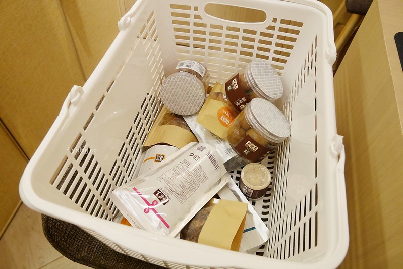 【香港上環】檸檬王．Lemon King~上環旗艦店開幕了，香港必買伴手禮推薦，個人推薦鹹檸檬好吃 @飛天璇的口袋