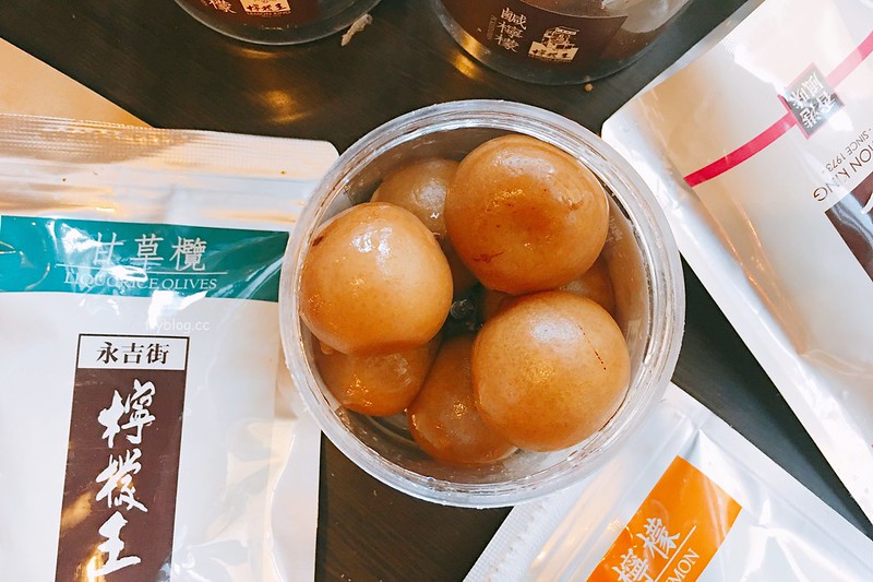 【香港上環】檸檬王．Lemon King~上環旗艦店開幕了，香港必買伴手禮推薦，個人推薦鹹檸檬好吃 @飛天璇的口袋