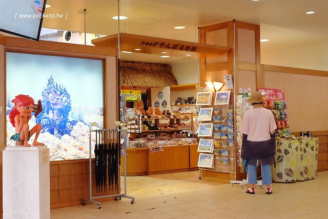 日本沖繩｜美麗海水族館．絢麗多彩的沖繩之謎，嘆為觀止的黑潮之海 @飛天璇的口袋