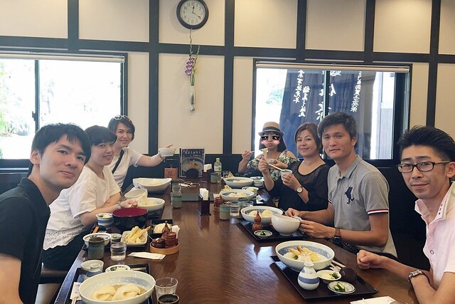 日本秋田旅遊景點┃秋田趴趴造Day4：小安峽大噴湯&rarr;佐藤養助(稻庭烏龍麵體驗+午餐)&rarr;兩關酒造&rarr;男鹿水族館GAO&rarr;元湯雄山閣&rarr;NAMAHAGE神鬼太鼓表演 @飛天璇的口袋