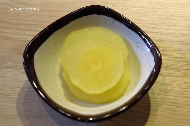 台中西屯｜三清洞摩西年糕鍋．招牌年糕鍋和韓國啤酒，鄰近逢甲商圈哈韓族最愛 @飛天璇的口袋