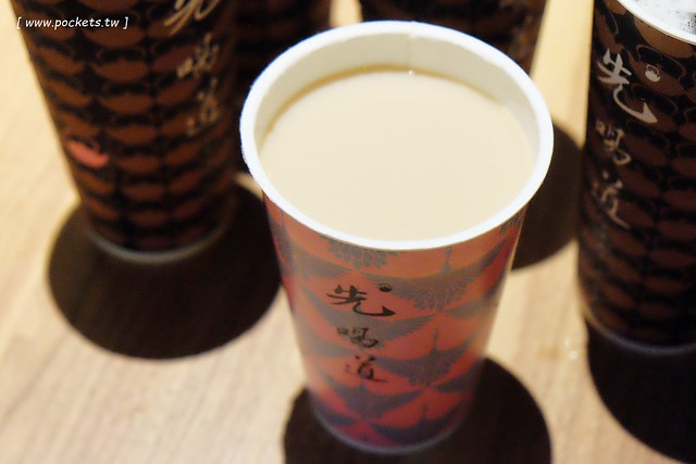 先喝道┃台中西屯美食：古典玫瑰園最新力作，手搖茶也可以喝的很安心又健康，台灣第二間分店台中大遠百12樓 @飛天璇的口袋