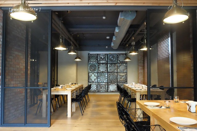 台中西區｜FORE restaurant，使用最古老的Grill烹調方式，位於台中美術館綠園道旁 @飛天璇的口袋