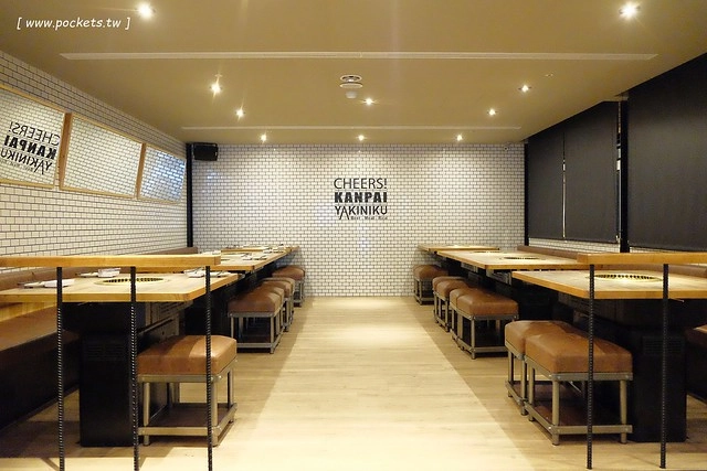 乾杯．中友店┃台中北區美食：輕鬆活潑的用餐氛圍，嘴對嘴親親10秒送五花肉 @飛天璇的口袋