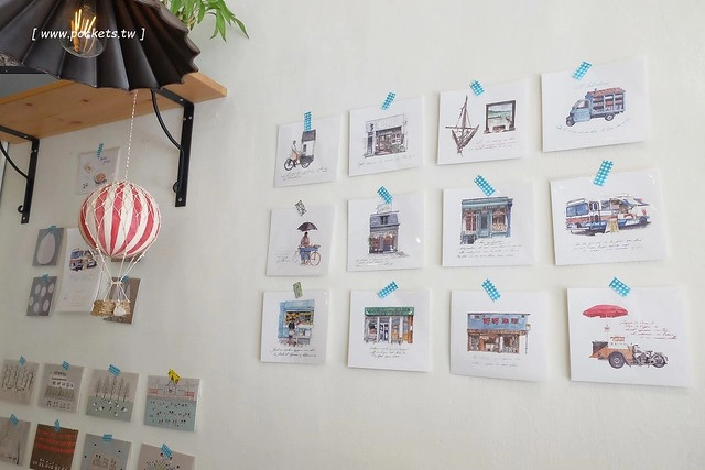 KYOYA 咖啡 雜貨 繪本┃台中西區美食：充滿京都風情的咖啡館，空間小巧可愛擺滿了文具雜貨，咖啡和甜點都很推薦，文青的最愛 @飛天璇的口袋