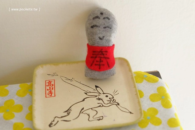 KYOYA 咖啡 雜貨 繪本┃台中西區美食：充滿京都風情的咖啡館，空間小巧可愛擺滿了文具雜貨，咖啡和甜點都很推薦，文青的最愛 @飛天璇的口袋