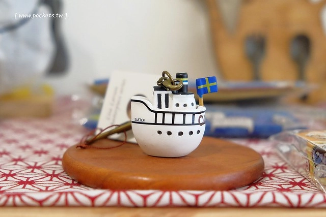 KYOYA 咖啡 雜貨 繪本┃台中西區美食：充滿京都風情的咖啡館，空間小巧可愛擺滿了文具雜貨，咖啡和甜點都很推薦，文青的最愛 @飛天璇的口袋