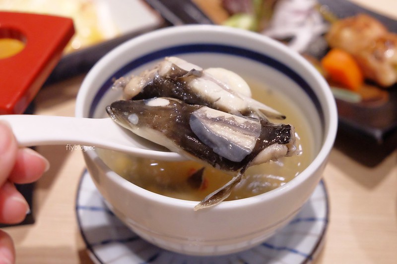 日四又魚鰻魚飯專賣店┃台中太平：使用龍眼木炭烤新鮮鰻魚，餐點選擇性多而且價格也不貴，太平美食餐廳推薦 @飛天璇的口袋