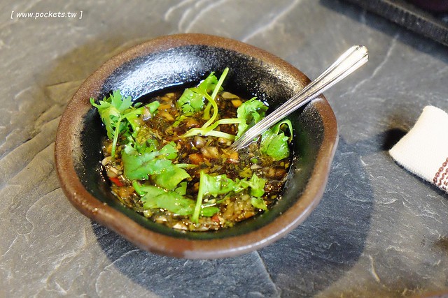 花蓮美食｜巴奇克竹坊｜在地人帶路，花蓮預約制的原住民無菜單料理，令人回味無窮的野菜鍋 @飛天璇的口袋