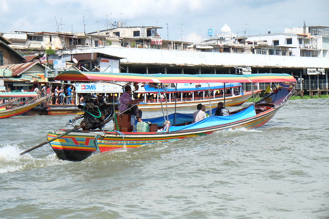 泰國曼谷｜曼谷自由行Day1｜香格里拉飯店&rarr;曼谷市區觀光&rarr;皇后藝廊&rarr;嘟嘟車&rarr;玉佛寺(大皇宮)&rarr;Supatra河濱餐廳&rarr;歡迎晚宴 @飛天璇的口袋