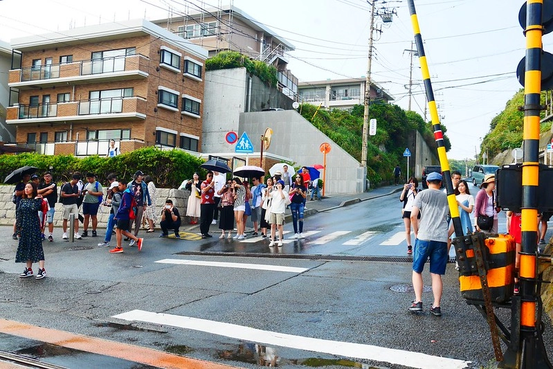 【日本神奈川】鎌倉平交道~傳說中的灌籃高手平交道，就算不是卡通迷也要來朝聖一下 @飛天璇的口袋