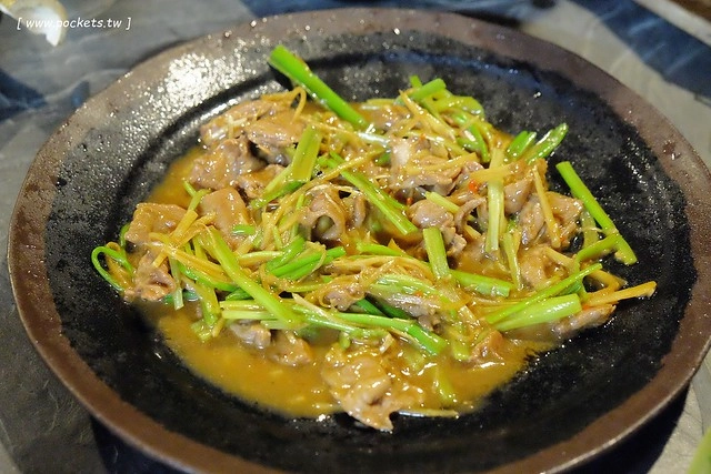 花蓮美食｜巴奇克竹坊｜在地人帶路，花蓮預約制的原住民無菜單料理，令人回味無窮的野菜鍋 @飛天璇的口袋