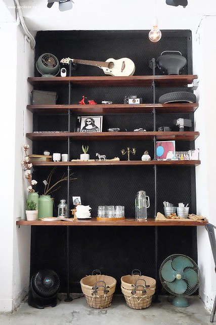 斑馬散步咖啡：老宅改建咖啡館，漂亮白色建築，擁有寬敞庭院，環境漂亮好拍照 @飛天璇的口袋