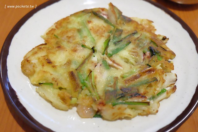 金美子純正韓式料理：有台中少見的馬鈴薯鍋，餐點平價選擇性多 @飛天璇的口袋