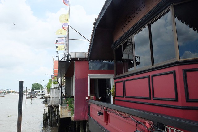 泰國曼谷｜曼谷自由行Day1｜香格里拉飯店&rarr;曼谷市區觀光&rarr;皇后藝廊&rarr;嘟嘟車&rarr;玉佛寺(大皇宮)&rarr;Supatra河濱餐廳&rarr;歡迎晚宴 @飛天璇的口袋