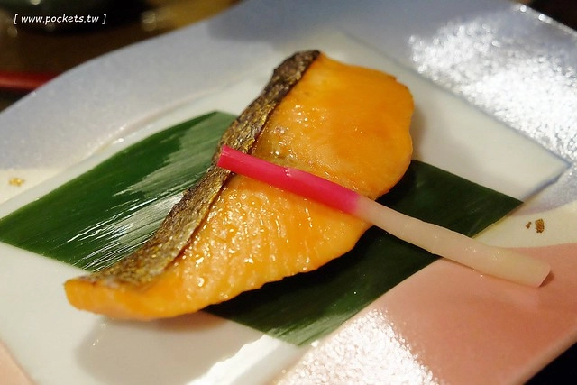 日本秋田｜元湯雄山閣  Yuzankaku．男鹿半島溫泉飯店，一泊二食懷食料理和露天岩風呂 @飛天璇的口袋