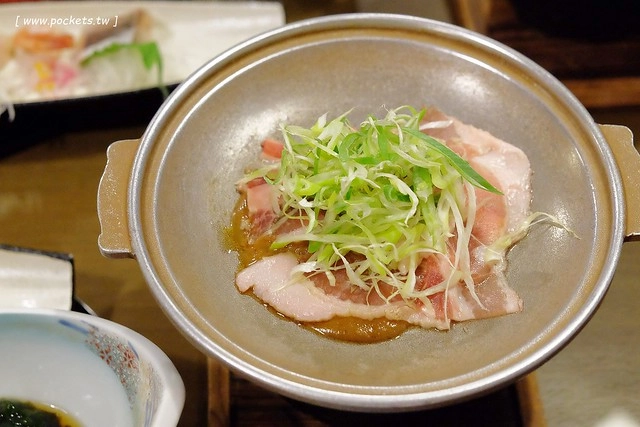日本秋田｜元湯雄山閣  Yuzankaku．男鹿半島溫泉飯店，一泊二食懷食料理和露天岩風呂 @飛天璇的口袋