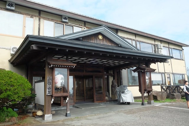 日本秋田｜元湯雄山閣  Yuzankaku．男鹿半島溫泉飯店，一泊二食懷食料理和露天岩風呂 @飛天璇的口袋