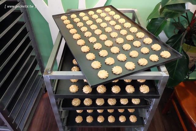 短腿阿鹿餅乾┃台中必買伴手禮：香濃鬆軟入口即化的手工餅乾，傳說中媲美香港的全球十大伴手禮Jenny Bakery，不用到香港也可以吃的到超好吃的曲奇餅 @飛天璇的口袋
