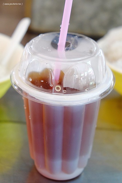 台中北屯｜阿坤黑粉圓冰．北屯市場內的超人氣冰品店，媒體採訪報導波霸珍珠Q彈好吃 @飛天璇的口袋