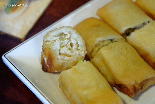 宜蘭蘇澳｜番割田甕缸雞，柴火烤的甕缸雞外皮酥脆內餡多汁，在地人都推薦吃這一家 @飛天璇的口袋