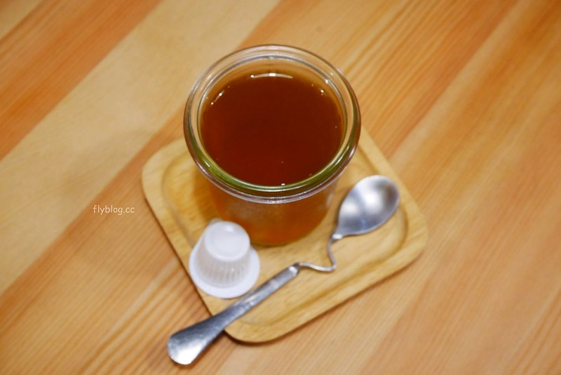 惠蓀咖啡┃台中西區：超可愛的大佛雞蛋糕，可以自行DIY大佛髮型，審計新村美食推薦 @飛天璇的口袋