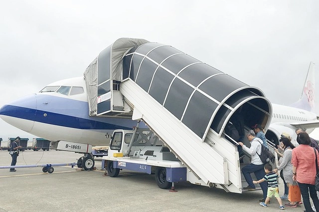 【日本愛媛】從廣島機場到今治市的交通方式~搭巴士遊尾道和今治，來島海峽急流觀潮船，日本三大急流之一 @飛天璇的口袋