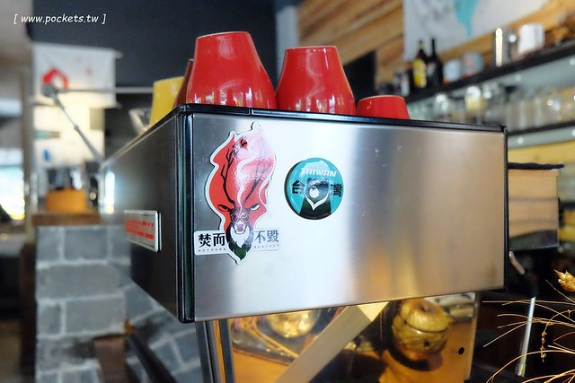 台中北屯｜小葛廚房，手作漢堡為主早午餐店，鄰近水湳市場和美國學校 @飛天璇的口袋