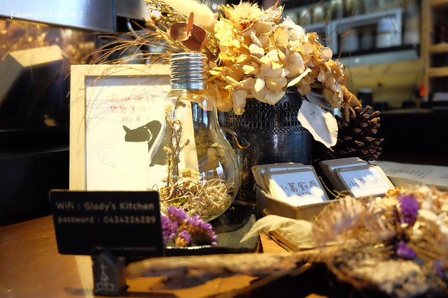 台中北屯｜小葛廚房，手作漢堡為主早午餐店，鄰近水湳市場和美國學校 @飛天璇的口袋