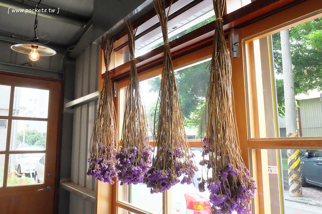 【台中南屯】古研號 Gu-Yen-House，黎明新村老宅改建霜淇淋專賣店，有賣霜淇淋、甜點和飲料 @飛天璇的口袋