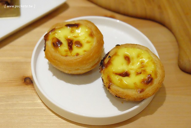 小原咖啡┃台中西區美食：精明一街的甜點咖啡館，台中超人氣手工甜點店，有台中少見的葡式蛋塔，還有人氣限定的泡芙塔 @飛天璇的口袋