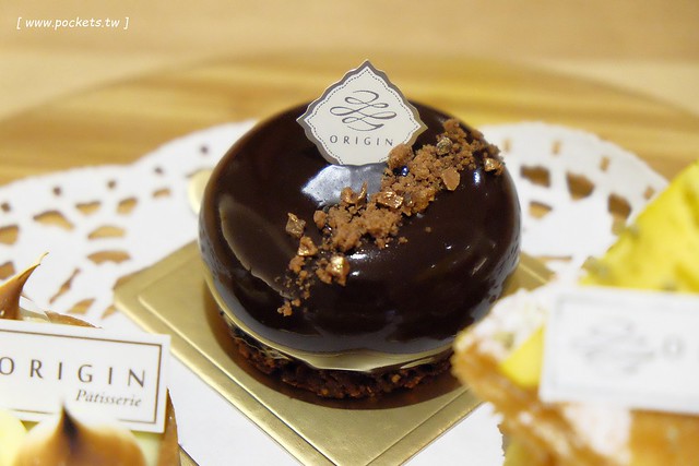 小原咖啡┃台中西區美食：精明一街的甜點咖啡館，台中超人氣手工甜點店，有台中少見的葡式蛋塔，還有人氣限定的泡芙塔 @飛天璇的口袋