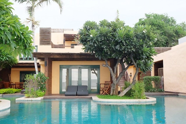 泰國華欣｜曼谷自由行Day2｜宋丹族文化中心&rarr;黑山高爾夫俱樂部&rarr;午餐&rarr;紅樹林生態系統學習中心&rarr;Udom Pochana Seafood Restaurant晚餐&rarr;奧萊塔普拉布里酒店(Aleenta Resort Pranburi) @飛天璇的口袋