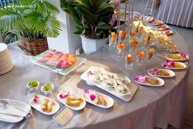 泰國華欣｜曼谷自由行Day4｜體驗和尚佈施&rarr;Laem Phak Bia環境研究發展中心&rarr;Krua Bang Ta Boon午餐&rarr;皇家海洋種植業及養殖中心&rarr;海塩SPA療程&rarr;Devasom Huahin Resort晚餐&rarr;Hua Hin Marriott Resort & Spa @飛天璇的口袋