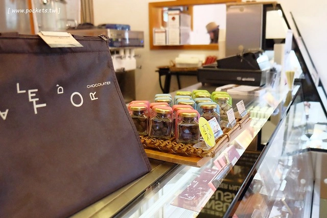 日本山梨｜清里四間好吃的霜淇淋，清高寮Jersey Hut、Makiba Cafe、Chocolatier Palet &nbsp;D’or、萌木之村大豆屋 @飛天璇的口袋