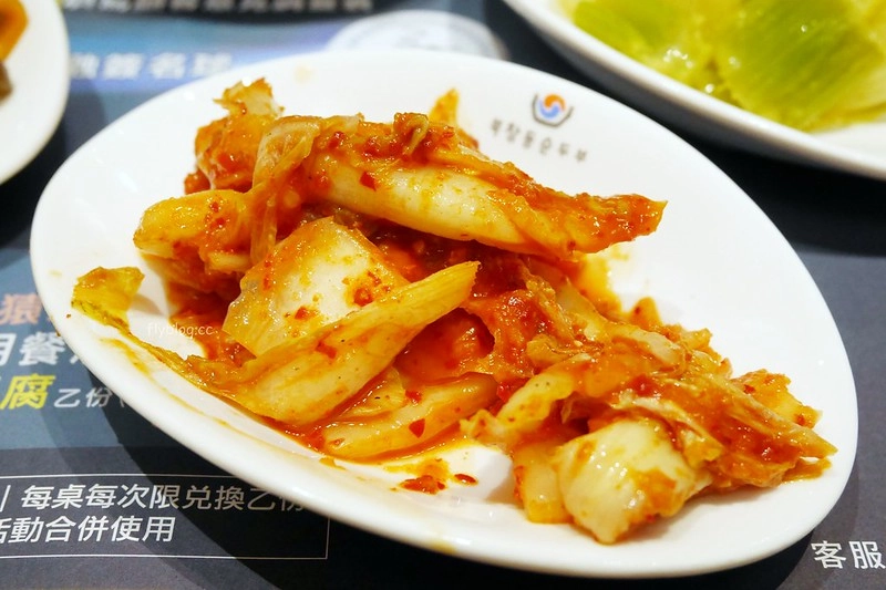 涓豆腐：涓豆腐正式回歸台中，三個人點雙人套餐就夠了，文心秀泰美食推薦 @飛天璇的口袋