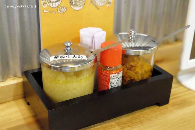 燒丼株式會社┃台中北區美食：中友百貨美食街人氣餐廳，丼飯份量多賣相好，百元餘初的價格算是經濟實惠 @飛天璇的口袋