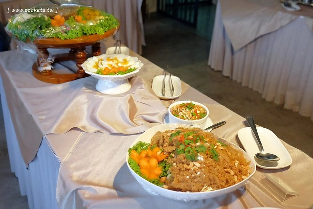 泰國華欣｜曼谷自由行Day4｜體驗和尚佈施&rarr;Laem Phak Bia環境研究發展中心&rarr;Krua Bang Ta Boon午餐&rarr;皇家海洋種植業及養殖中心&rarr;海塩SPA療程&rarr;Devasom Huahin Resort晚餐&rarr;Hua Hin Marriott Resort & Spa @飛天璇的口袋