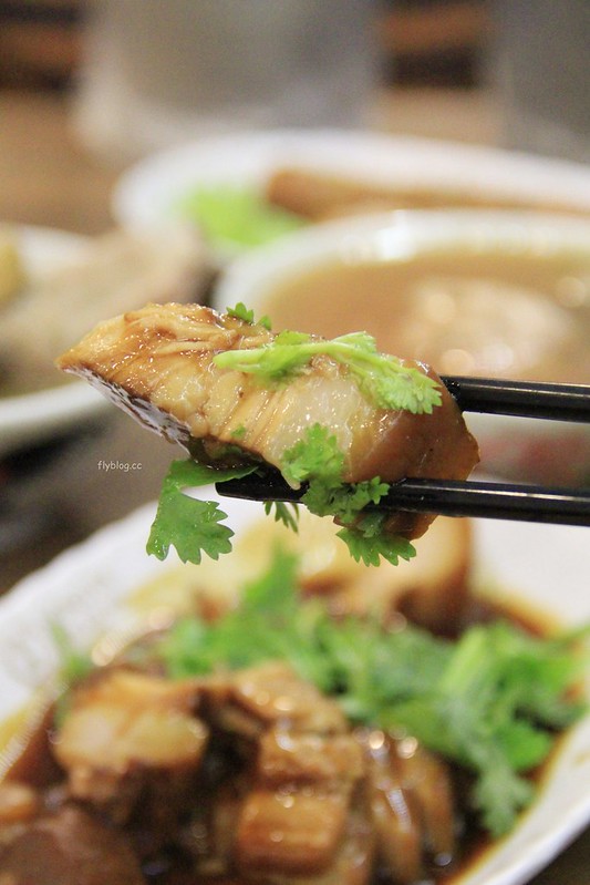 松發肉骨茶@牛車水店┃新加坡美食：米其林推薦的新加坡必吃美食，新加坡三大必吃肉骨茶餐廳之一 @飛天璇的口袋