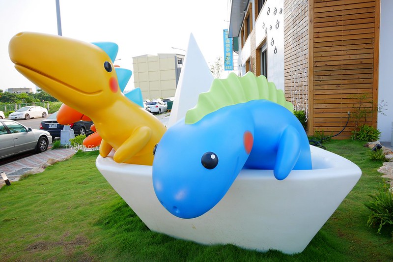 小島3.5．Island Aurora：有三隻可愛大恐龍的親子餐廳，沙坑、球池、溜滑梯、家家酒、閱讀室 @飛天璇的口袋