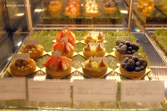小原咖啡┃台中西區美食：精明一街的甜點咖啡館，台中超人氣手工甜點店，有台中少見的葡式蛋塔，還有人氣限定的泡芙塔 @飛天璇的口袋