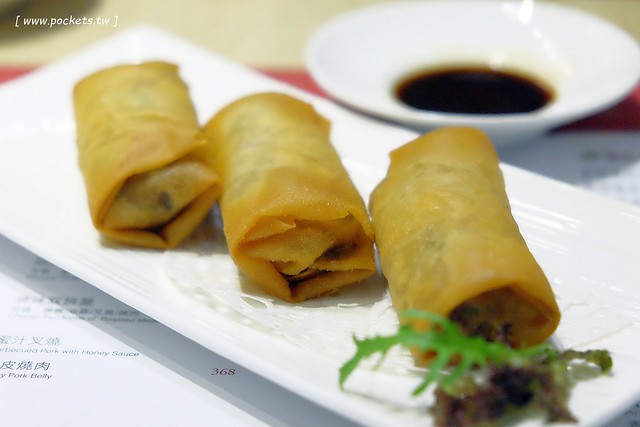 名粵軒港式飲茶餐廳┃台中西屯美食：世界名廚陳偉強師傅的最新力作，位於中科商圈米平方商場M Square，一開幕生意就很好 @飛天璇的口袋