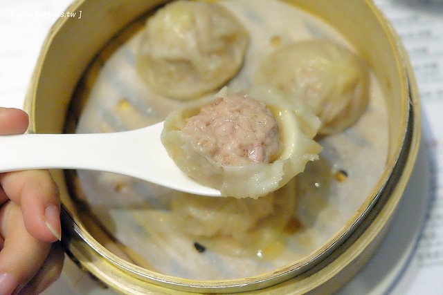 名粵軒港式飲茶餐廳┃台中西屯美食：世界名廚陳偉強師傅的最新力作，位於中科商圈米平方商場M Square，一開幕生意就很好 @飛天璇的口袋